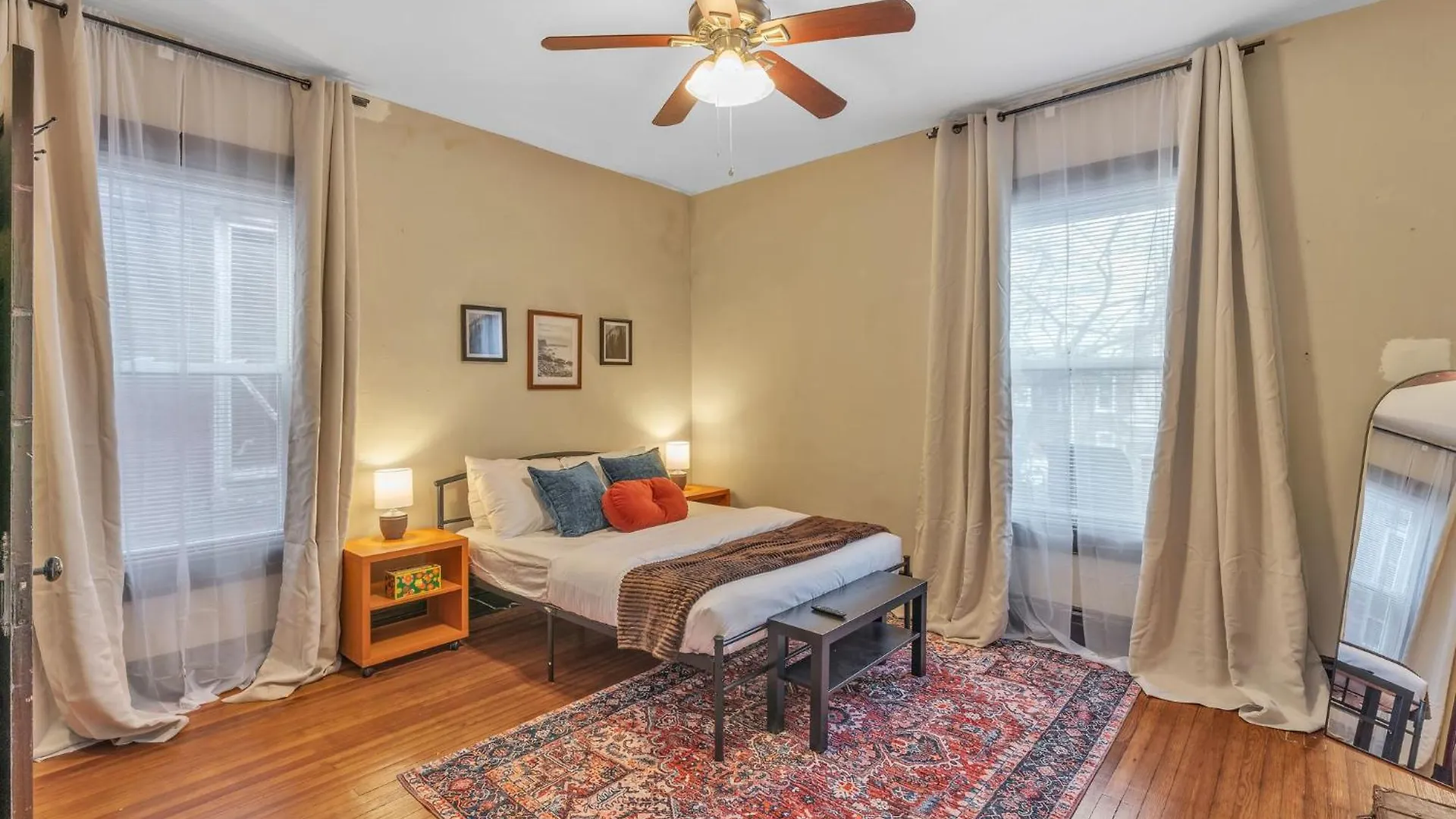 Chic Stl Townhome Saint Louis