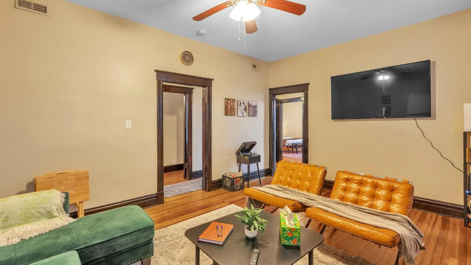 Chic Stl Townhome Saint Louis Apartment